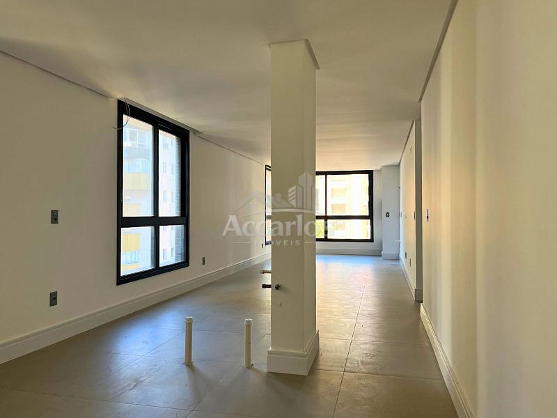 APARTAMENTO PR�XIMO � PRAIA 13