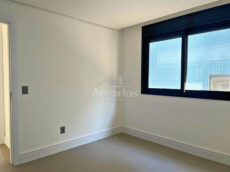 APARTAMENTO PR�XIMO � PRAIA 10