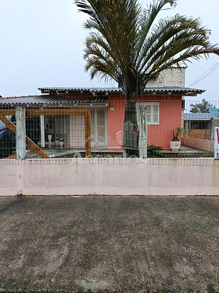 CASA 3 DORMITORIOS COM PISCINA  E KIOSQUE 1