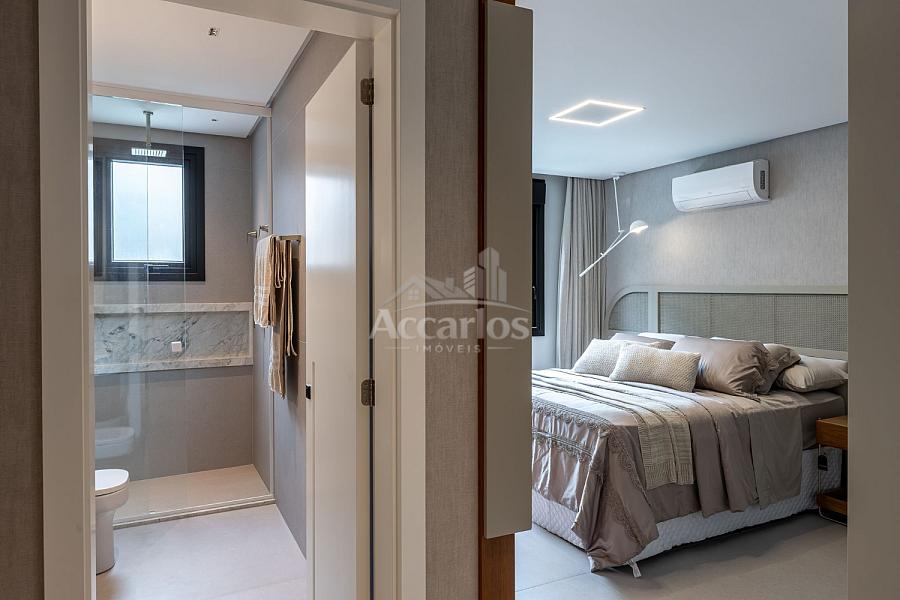 APARTAMENTO EM FRENTE � PRA�A DA PRAINHA 12