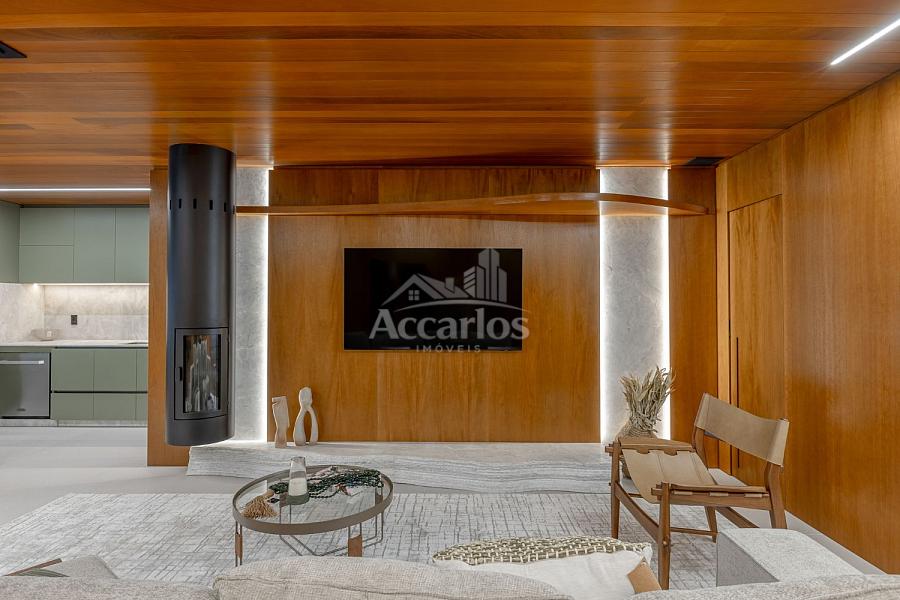 APARTAMENTO EM FRENTE � PRA�A DA PRAINHA 14