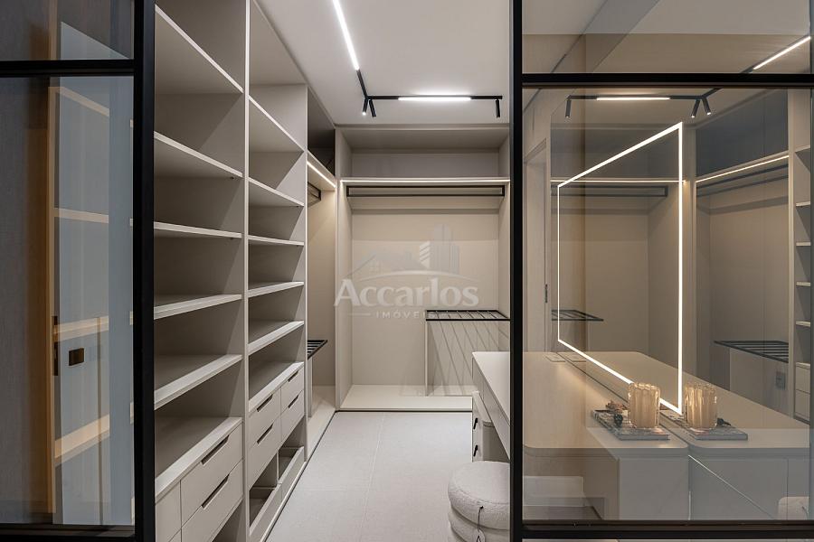APARTAMENTO EM FRENTE � PRA�A DA PRAINHA 21