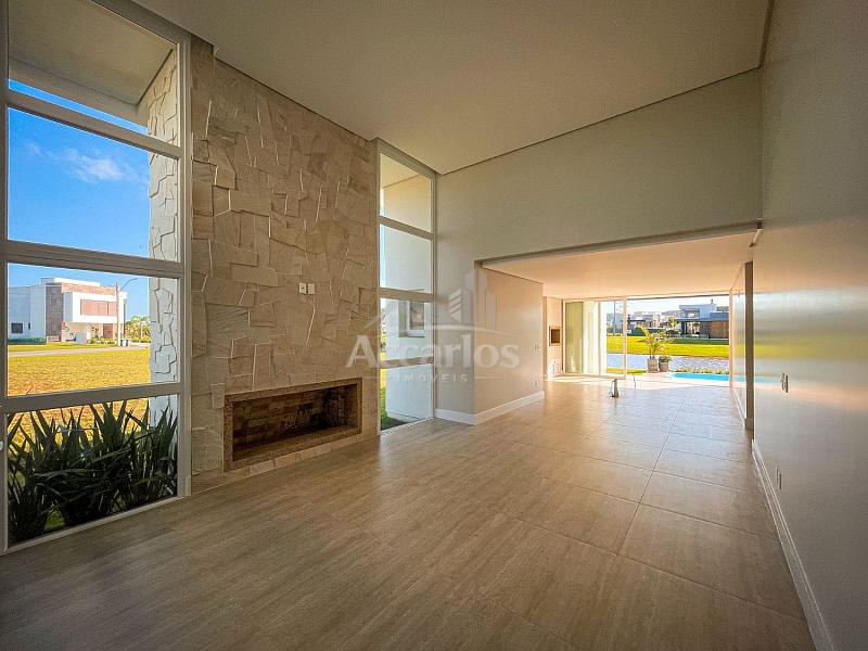 Bel�ssima casa em condominio Reserva das �guas 5