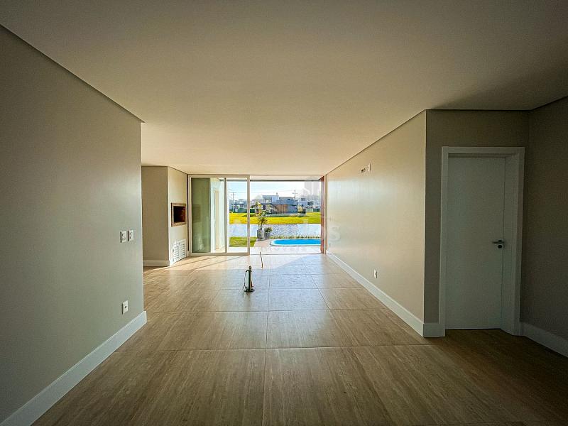 Bel�ssima casa em condominio Reserva das �guas 11