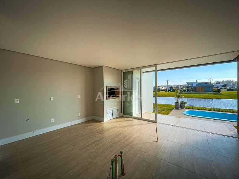 Bel�ssima casa em condominio Reserva das �guas 12