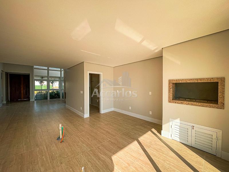 Bel�ssima casa em condominio Reserva das �guas 15