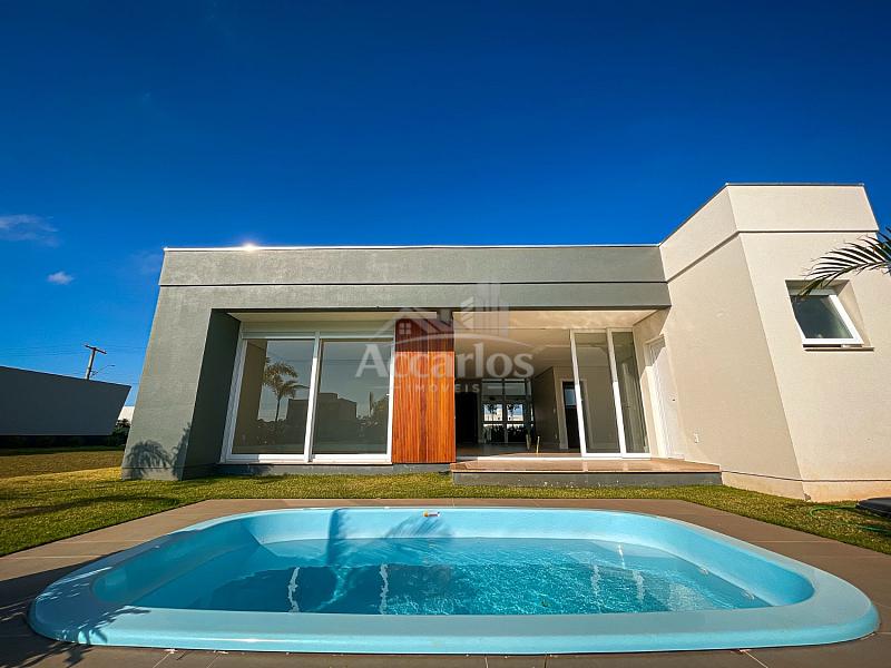 Bel�ssima casa em condominio Reserva das �guas 19