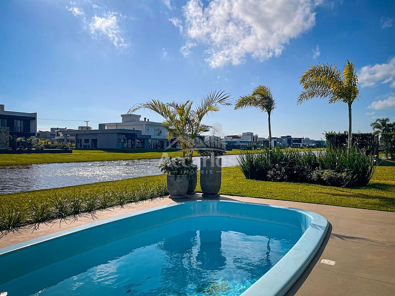 Bel�ssima casa em condominio Reserva das �guas 21