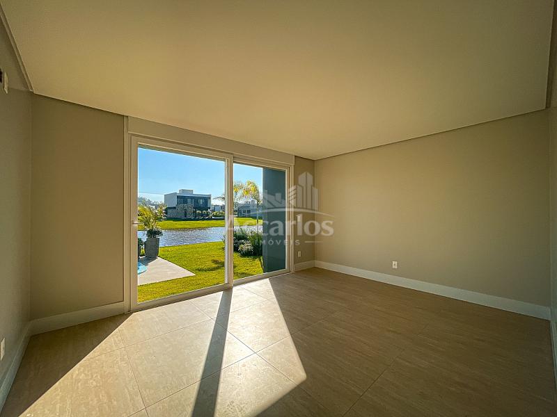 Bel�ssima casa em condominio Reserva das �guas 32