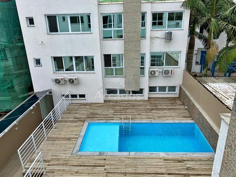Localizado na mais bela praia ga�cha, a poucos metros da Praia Grande.  Apartamento com 01 dor 8