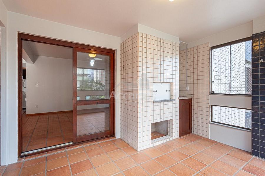 Apto Edif�cio Monte Carlo 21