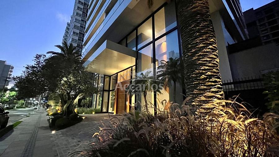 Bel�ssimo apartamento com excelente Localiza��o em Torres. 2