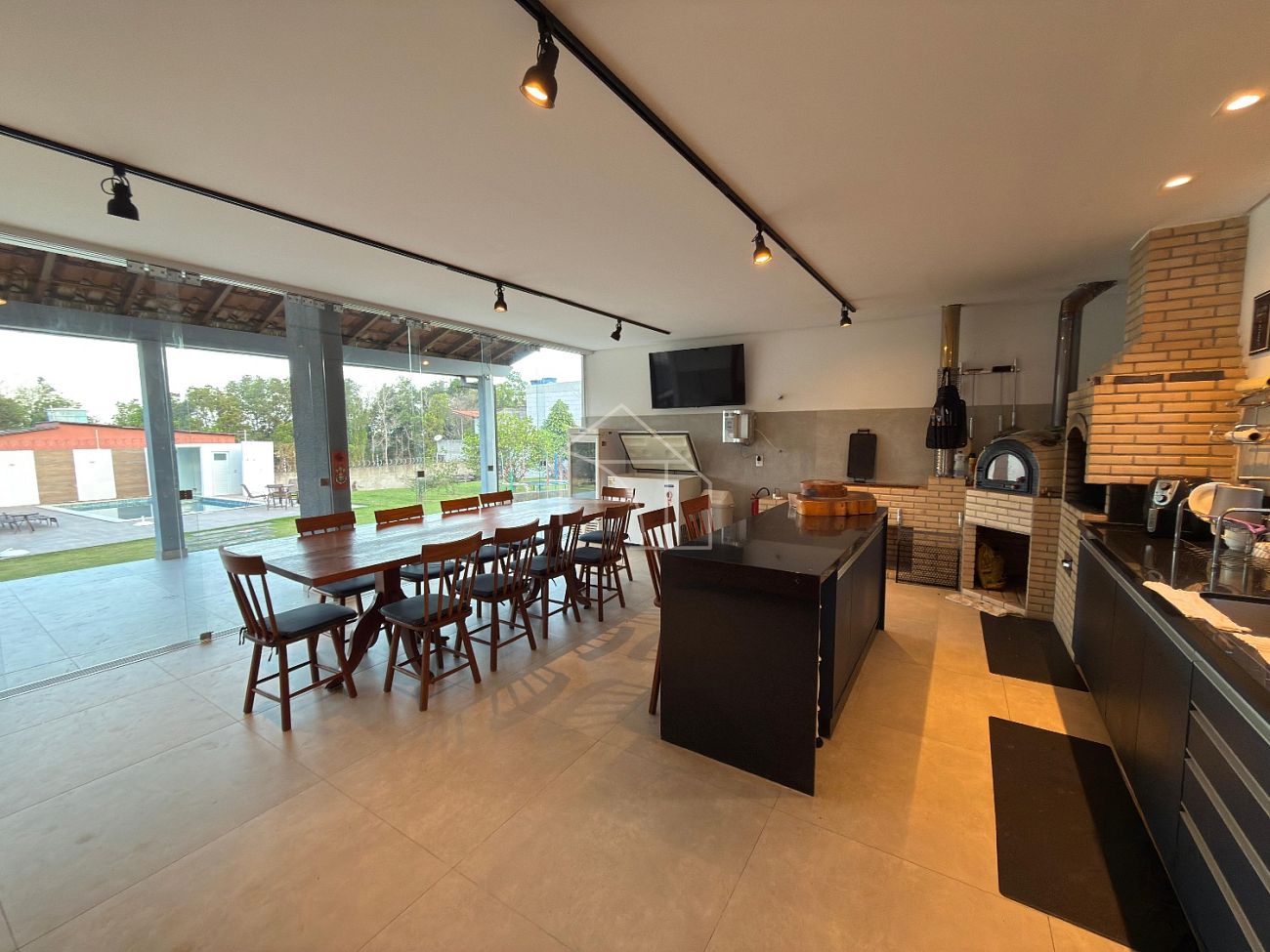 Casa, 6 quartos, 1546 m² - Foto 3