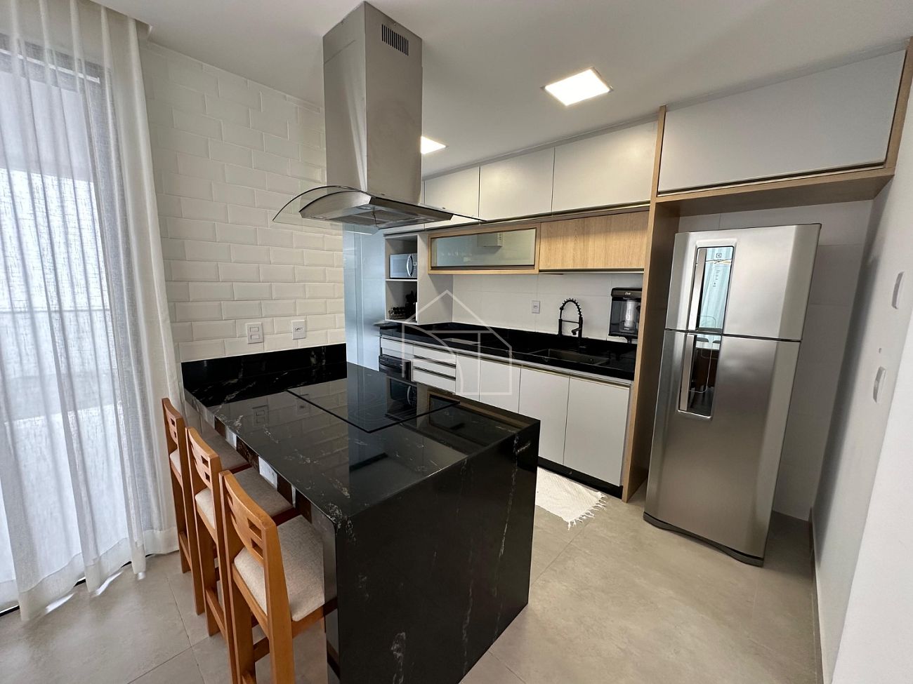 Casa à venda com 3 quartos, 83m² - Foto 4
