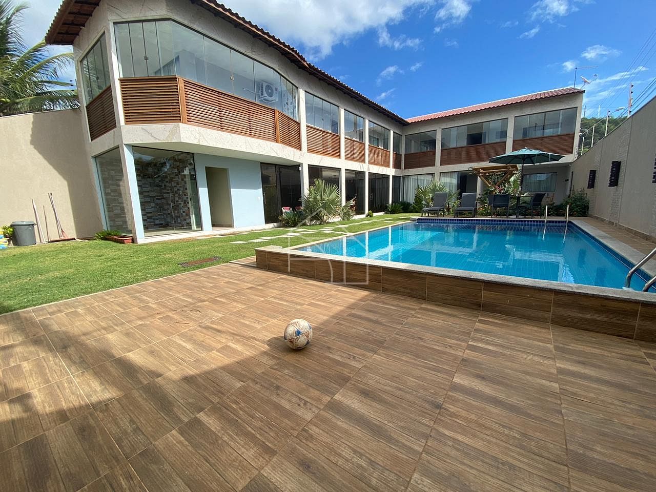 Casa, 7 quartos, 350 m² - Foto 2