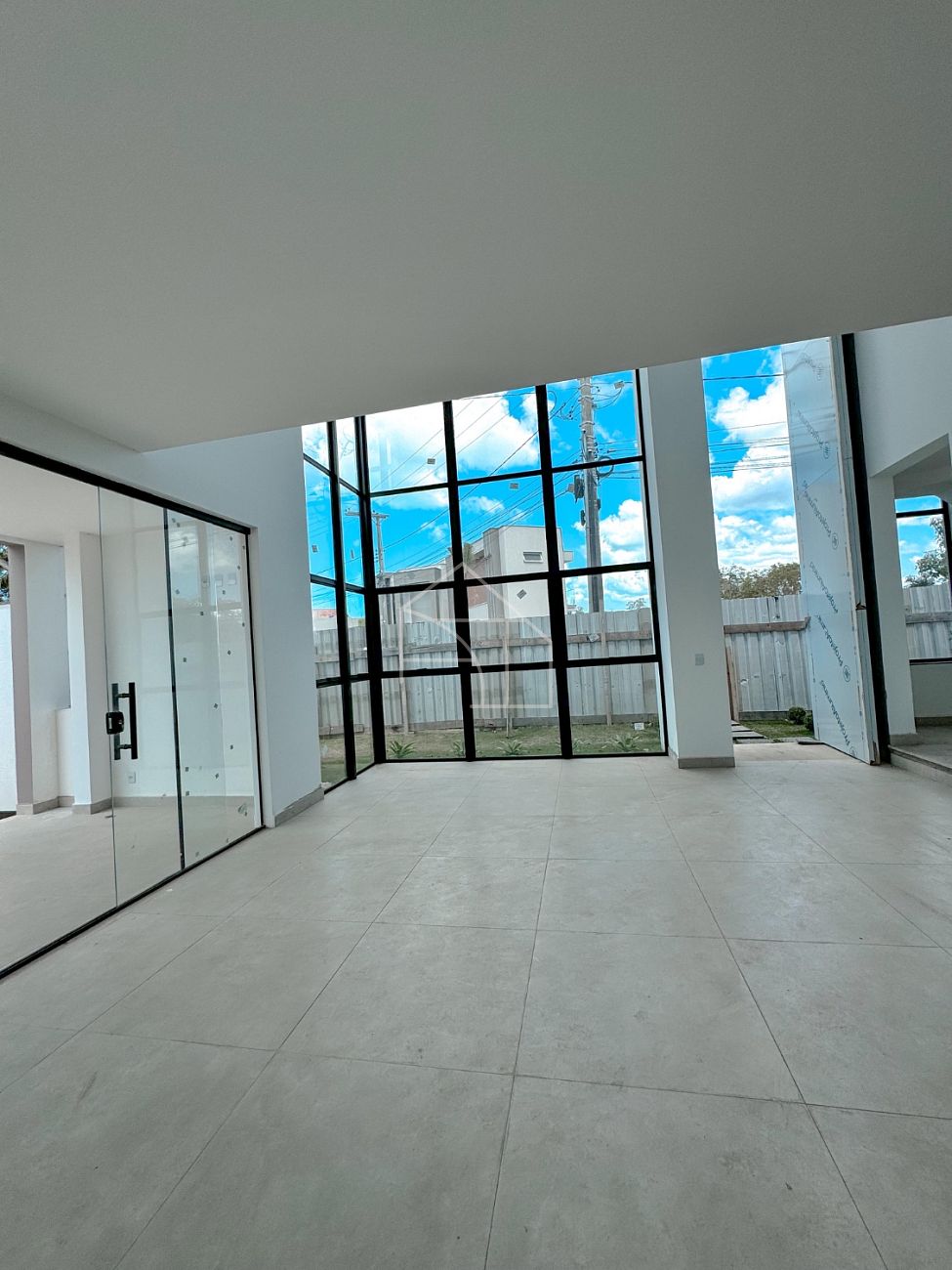 Casa de Condomínio à venda com 3 quartos, 250m² - Foto 8