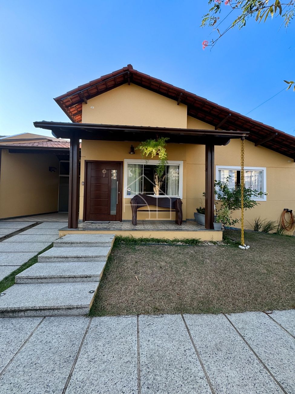 Casa de Condomínio à venda com 3 quartos, 200m² - Foto 1