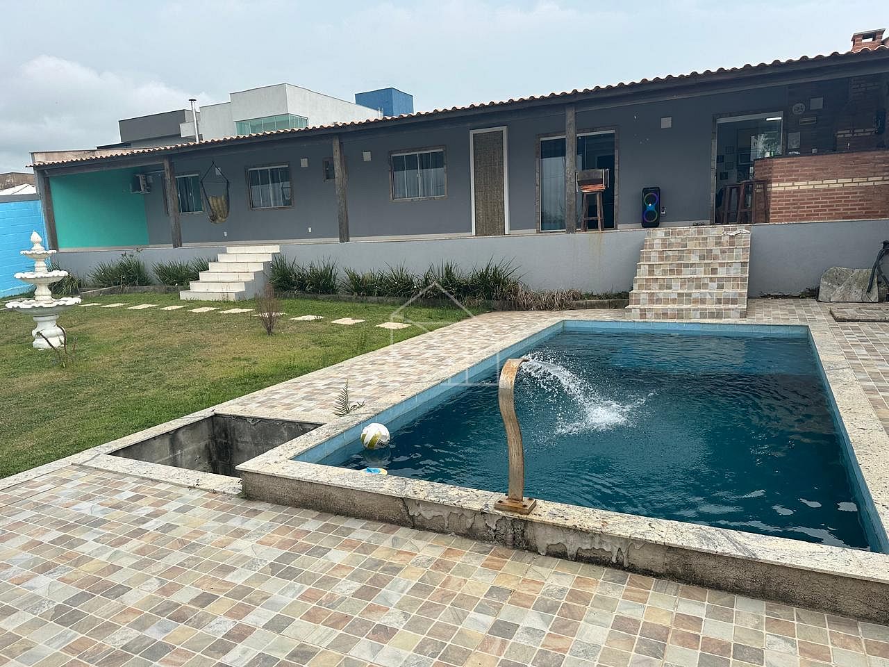 Casa de Condomínio à venda com 3 quartos, 440m² - Foto 1