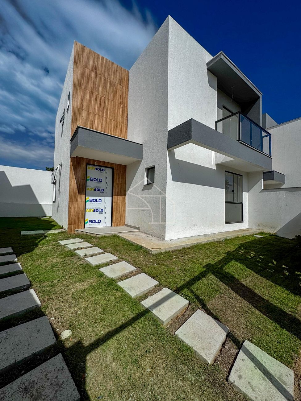 Casa à venda com 4 quartos, 138m² - Foto 1
