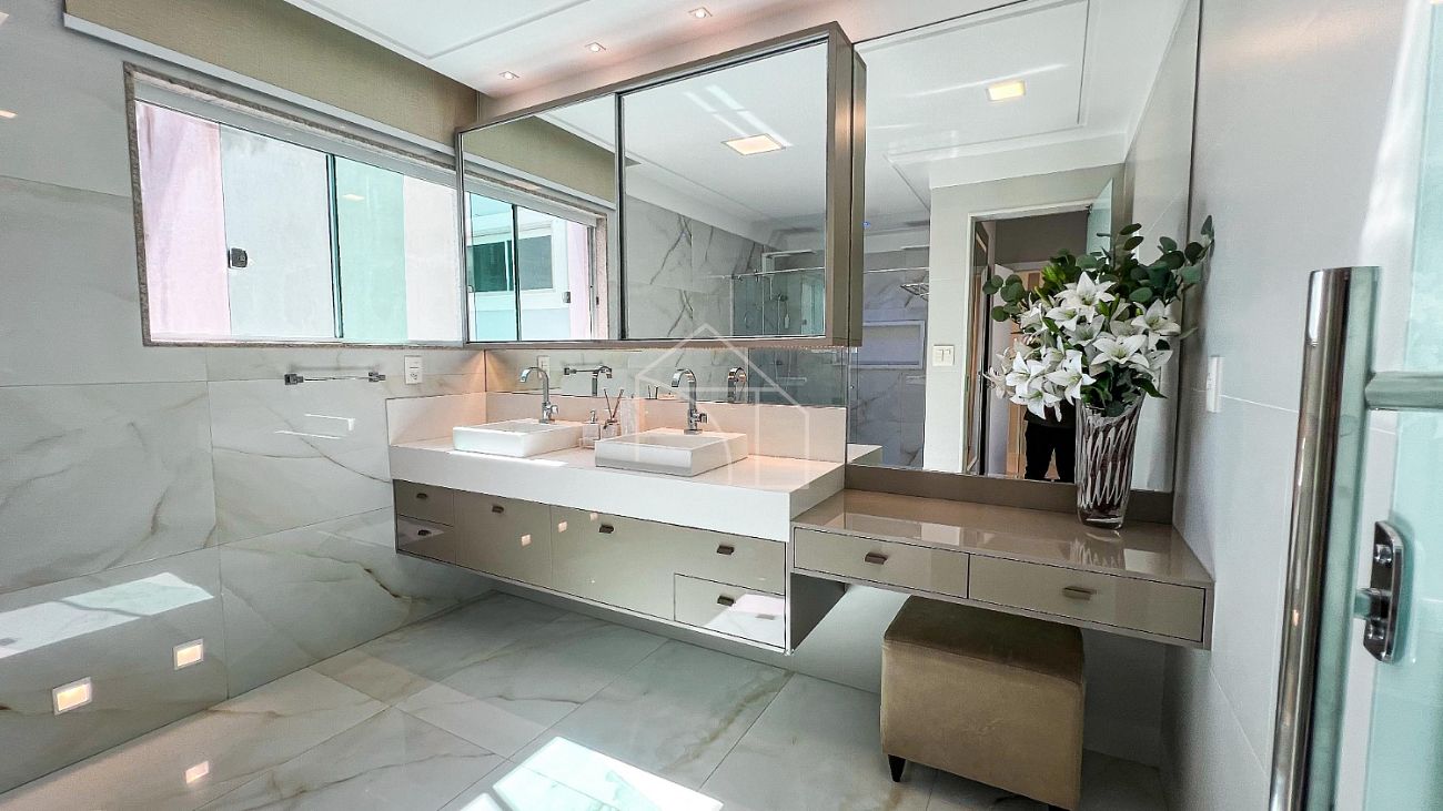 Casa, 4 quartos, 360 m² - Foto 18