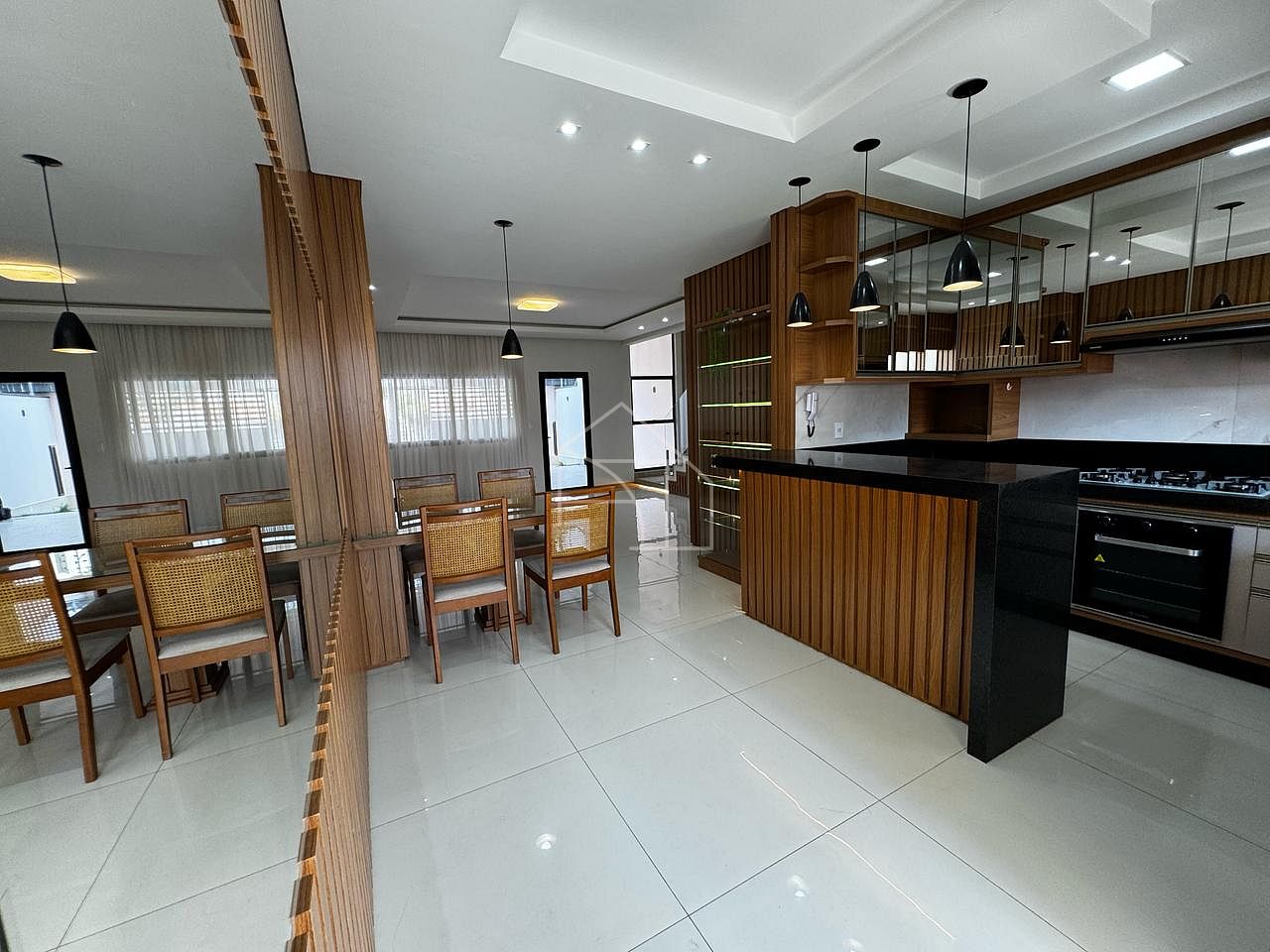 Casa à venda com 3 quartos, 175m² - Foto 4