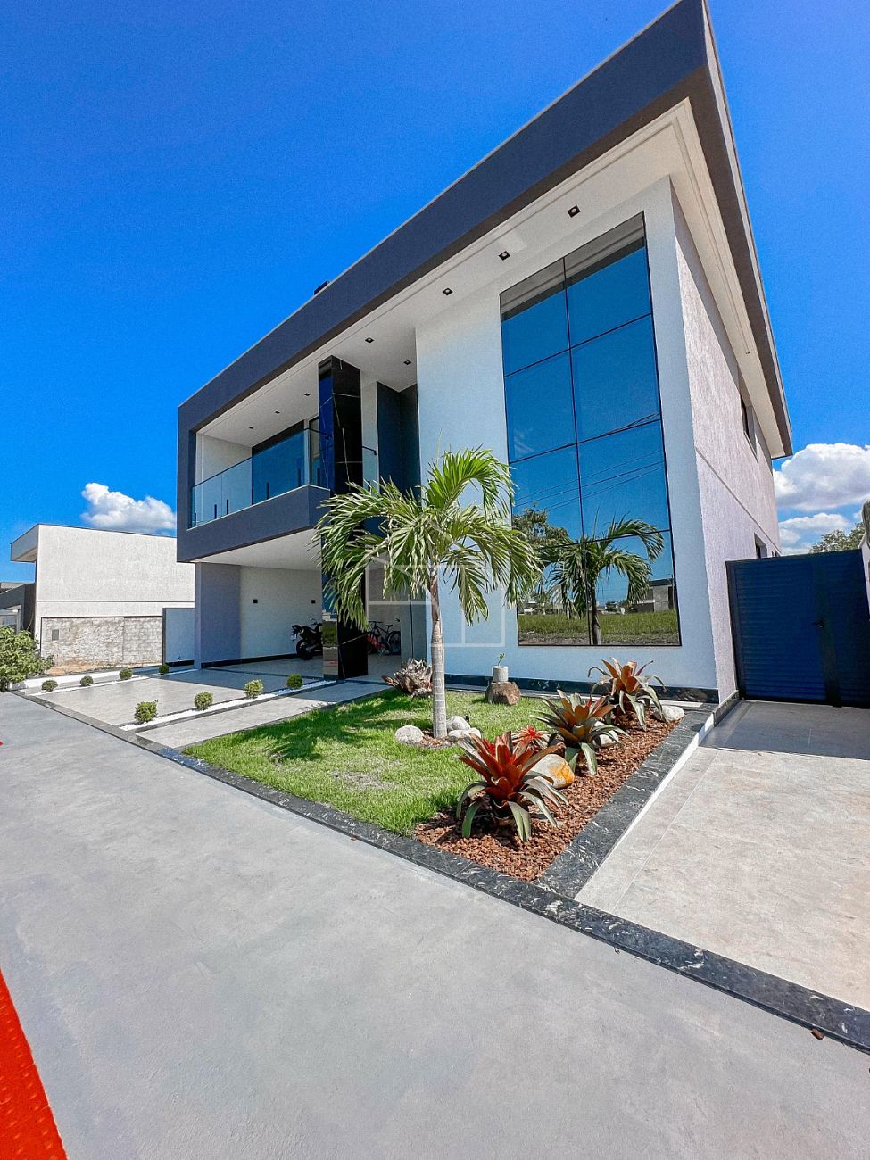 Casa de Condomínio à venda com 5 quartos, 497m² - Foto 1