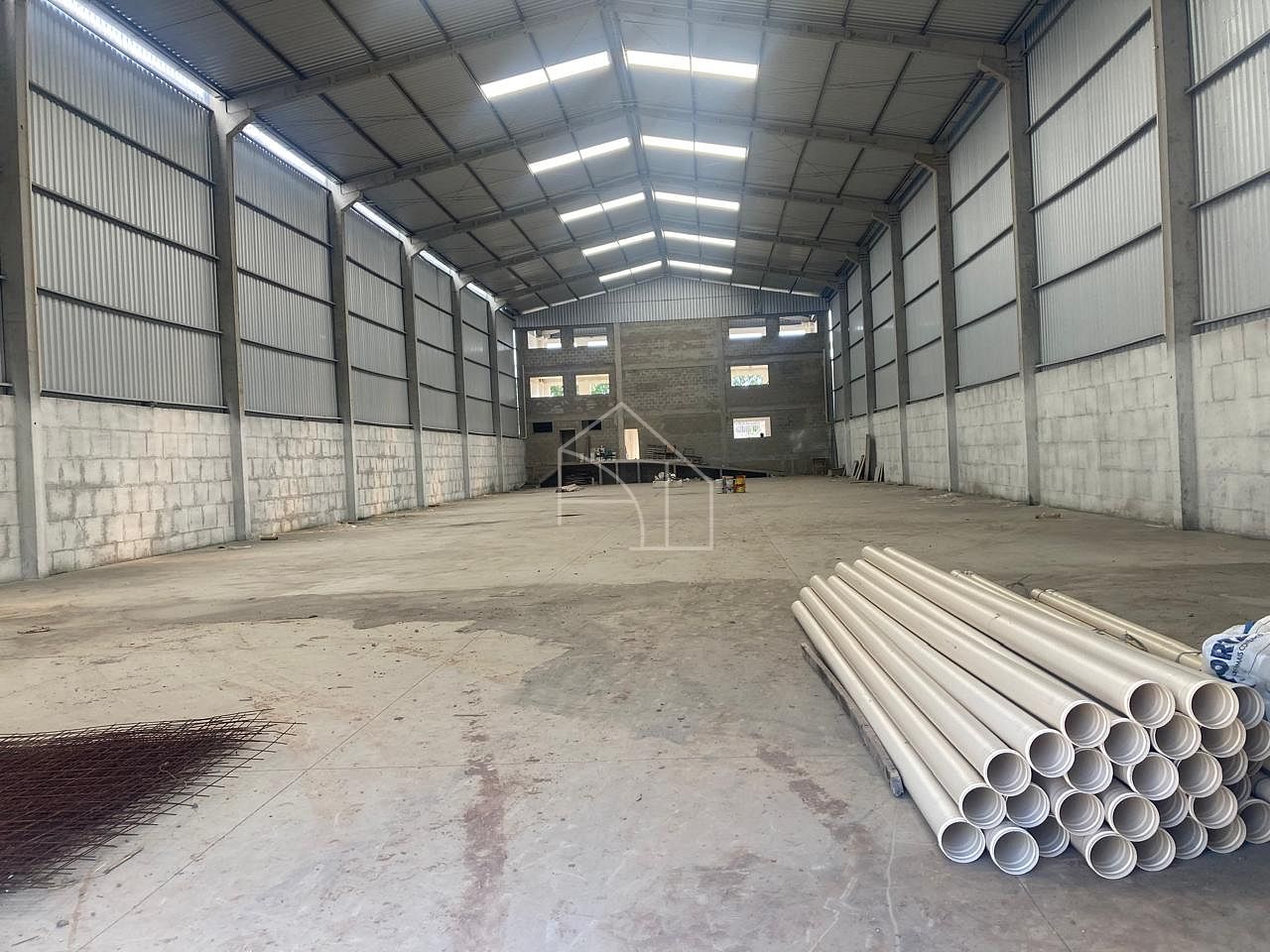 Depósito-Galpão-Armazém para alugar, 1440m² - Foto 1