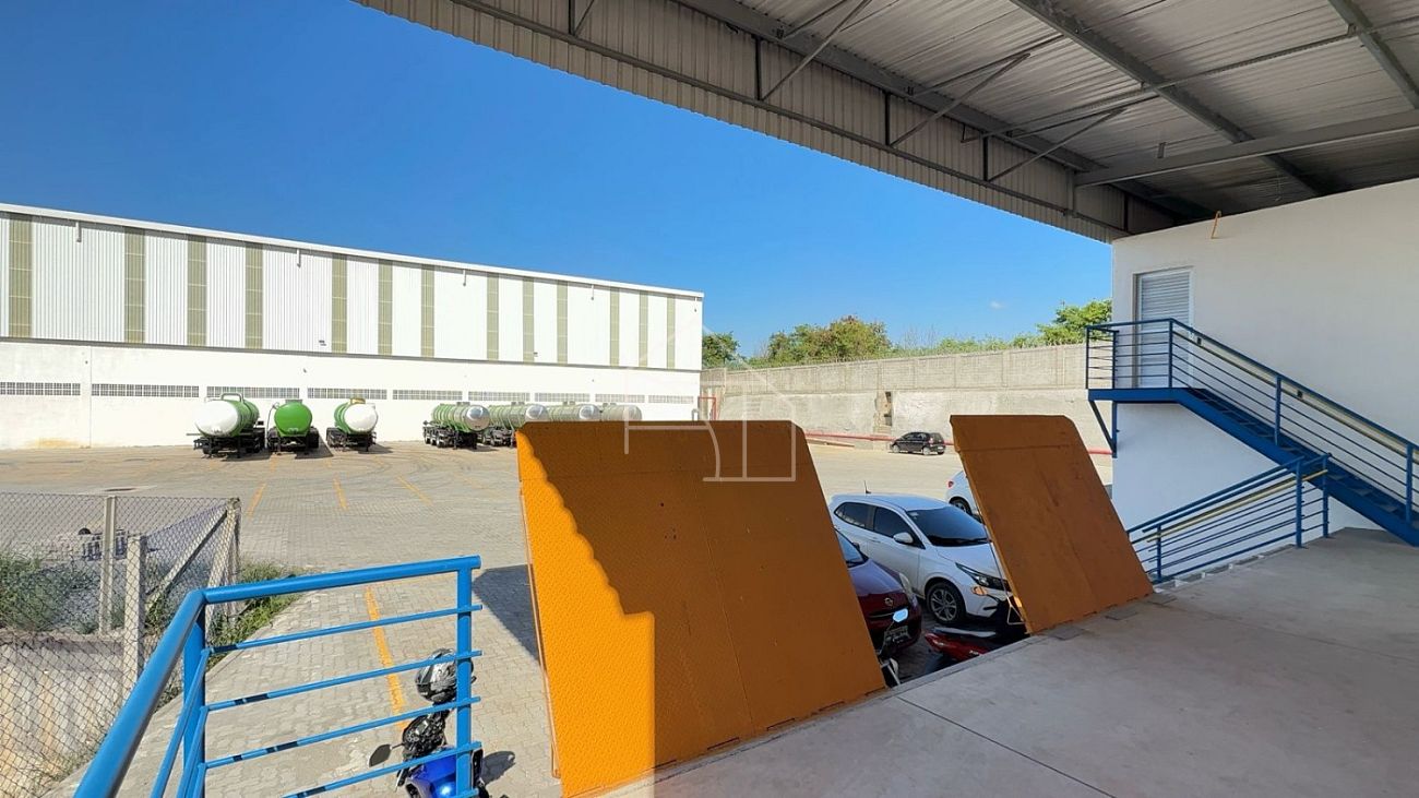 Depósito-Galpão-Armazém para alugar, 1500m² - Foto 8