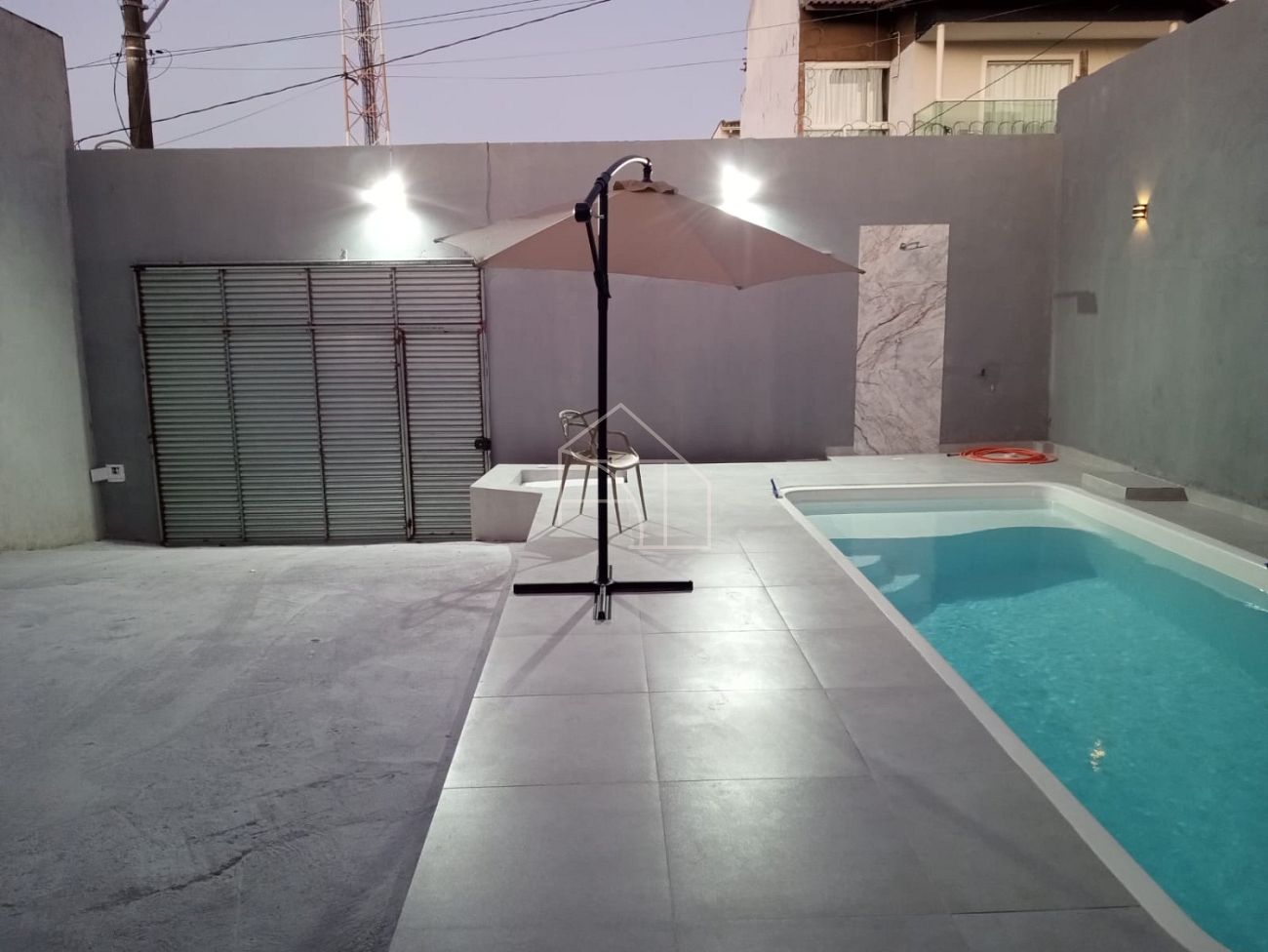 Casa, 2 quartos, 200 m² - Foto 1