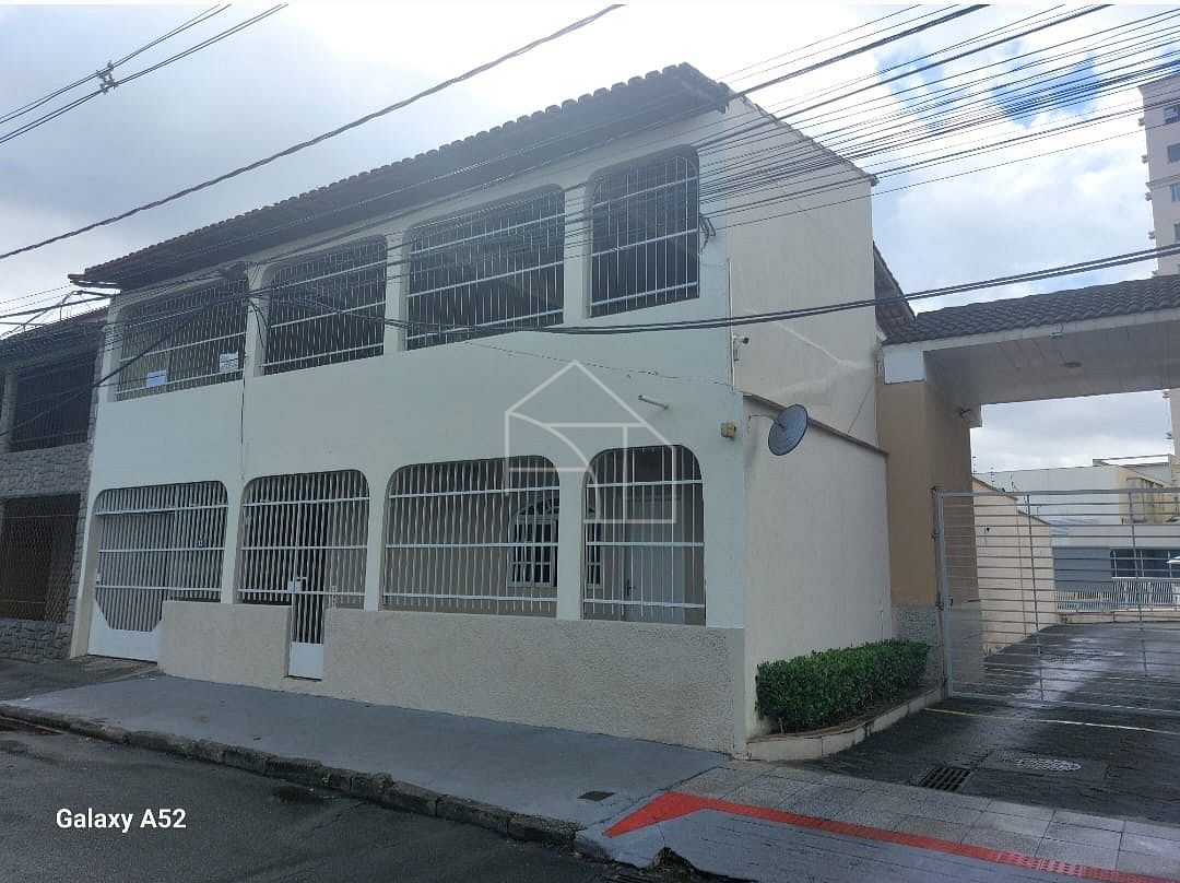 Casa, 4 quartos, 254 m² - Foto 1