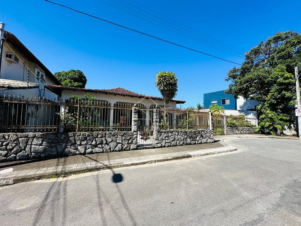 Casa, 4 quartos, 280 m² - Foto 1