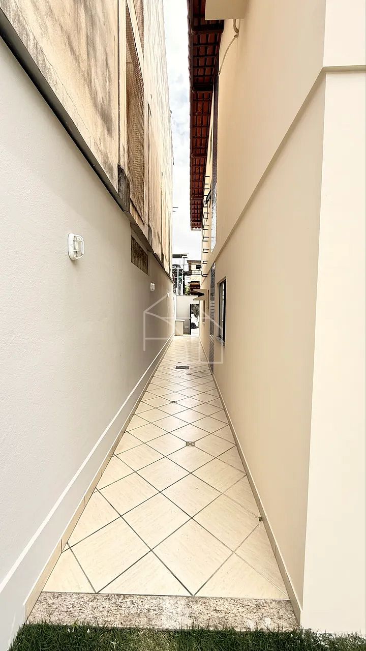 Casa, 5 quartos, 280 m² - Foto 3