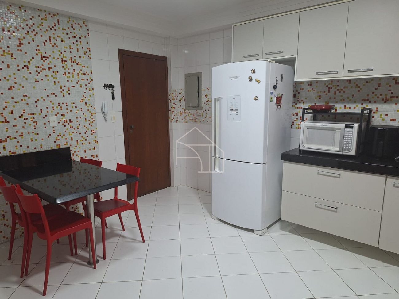 Casa, 4 quartos, 300 m² - Foto 31