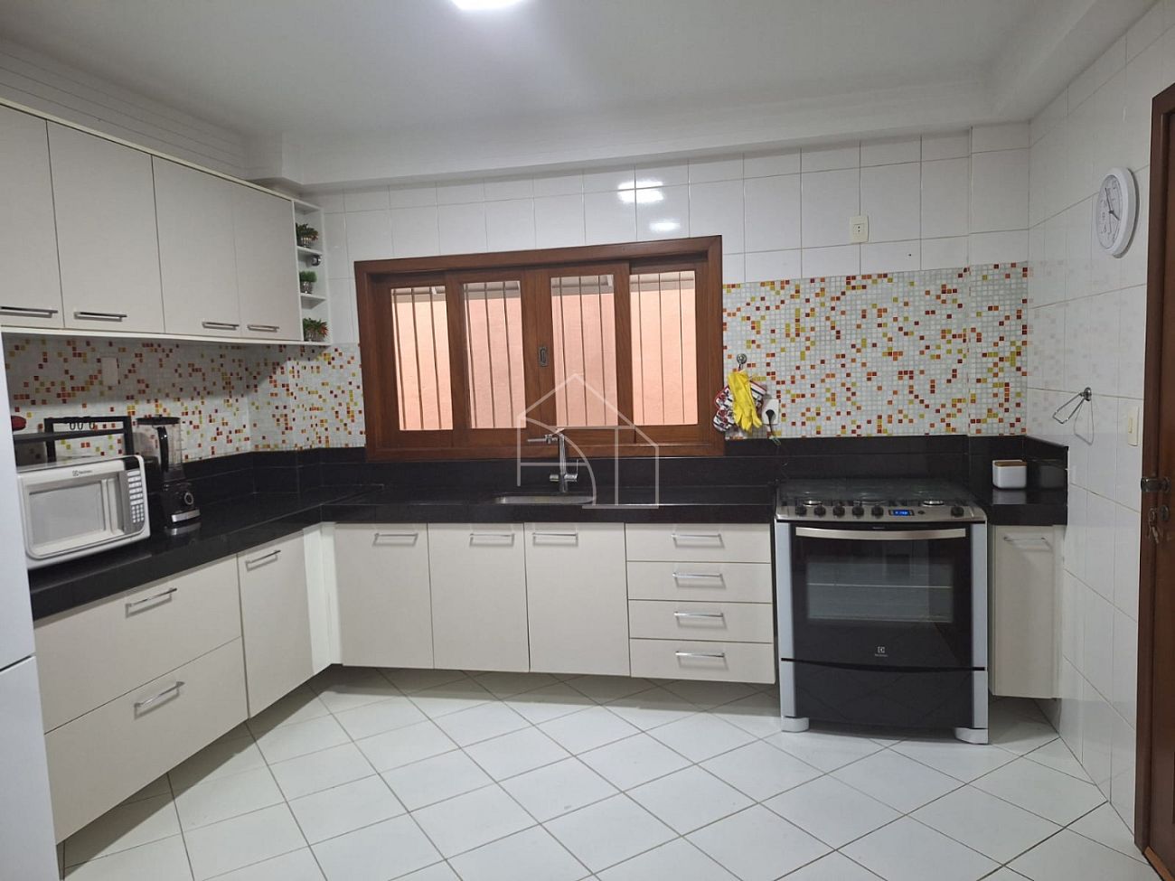 Casa, 4 quartos, 300 m² - Foto 8