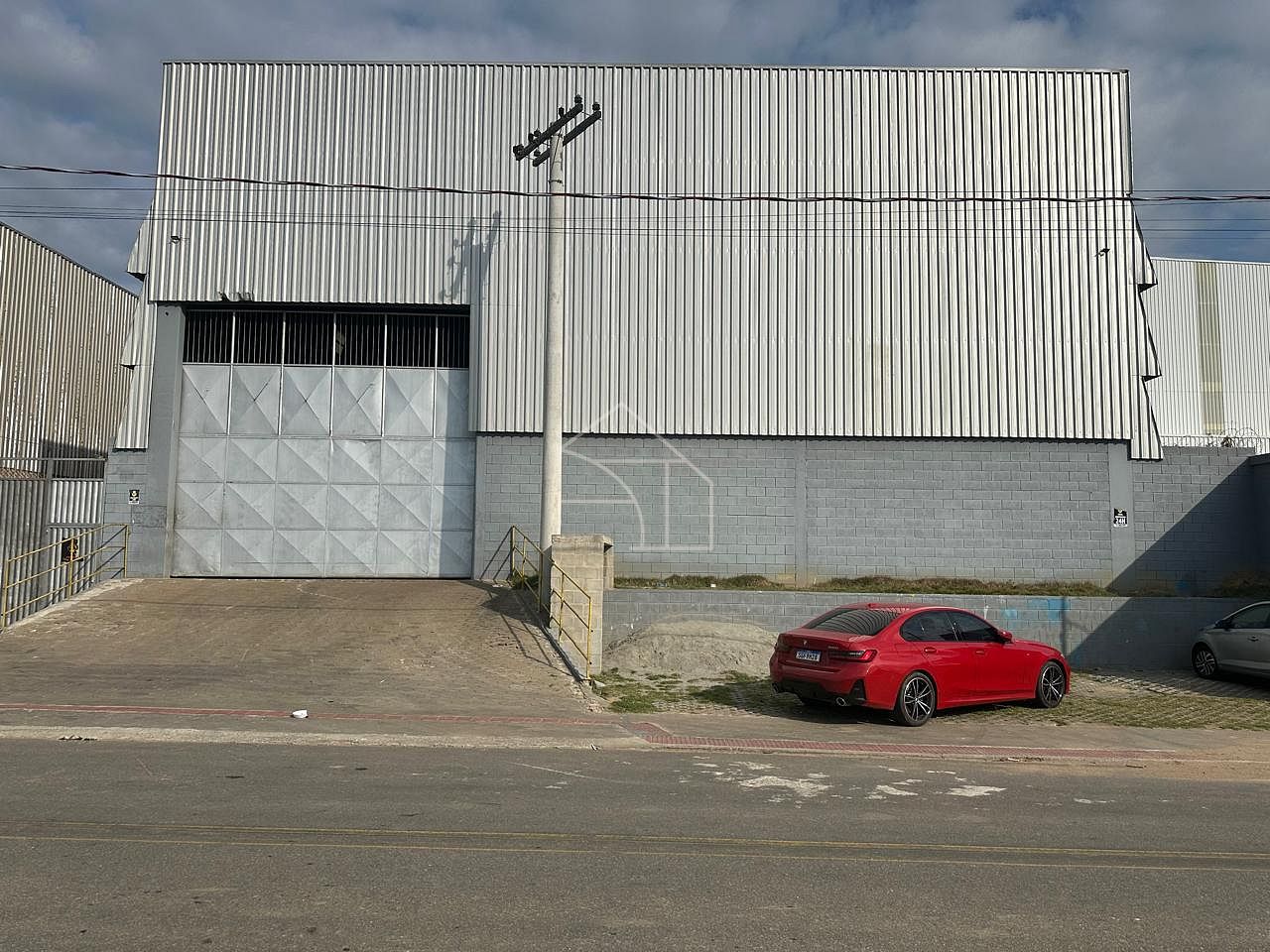 Depósito-Galpão, 1050 m² - Foto 1