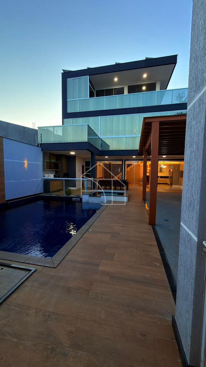 Casa, 3 quartos, 345 m² - Foto 1