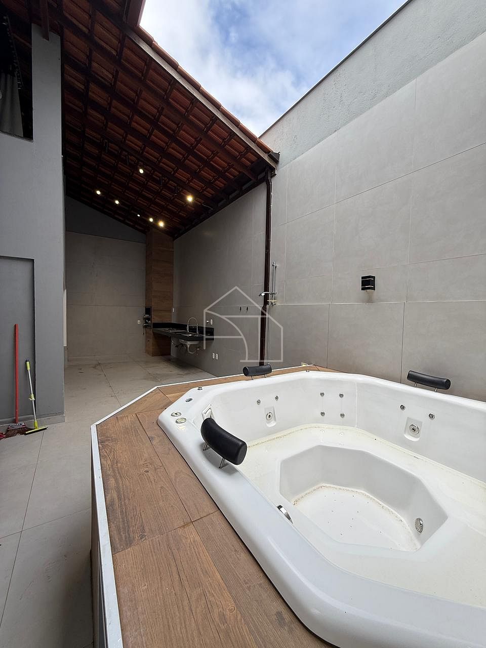 Casa, 4 quartos, 201 m² - Foto 2