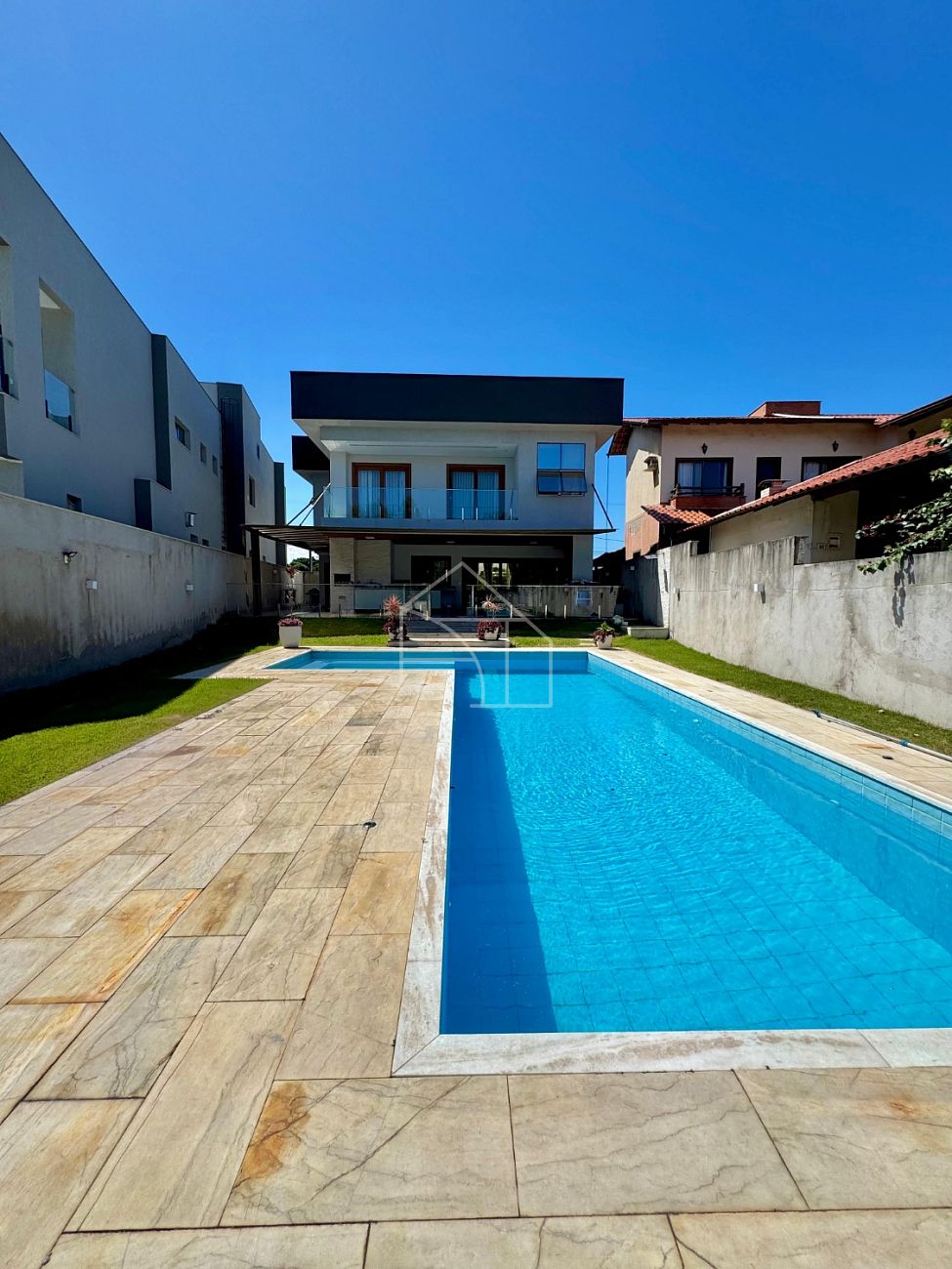 DUPLEX DE ALTO PADRÃO 4 QUARTOS NO ARQUIPÉLAGO DE MANGUINHOS