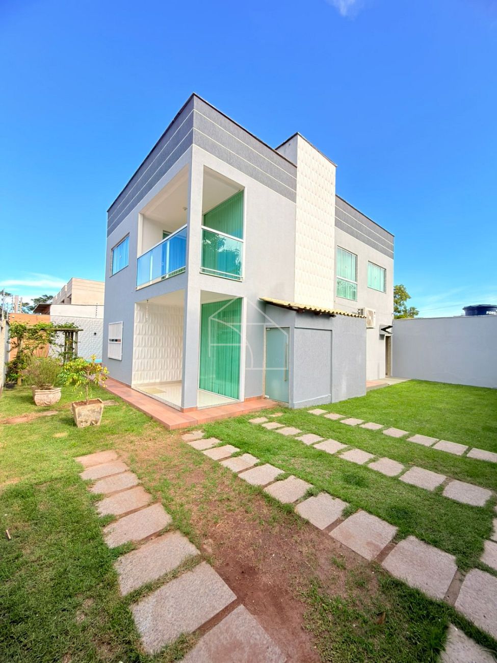 Casa Duplex 4 quartos em Jacaraípe – A 3 minutos da Orla da Praia