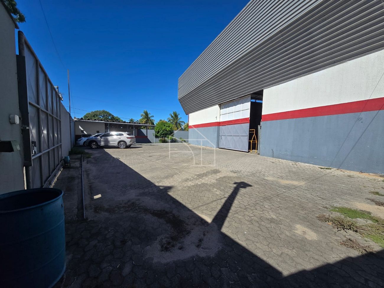 Depósito-Galpão, 1700 m² - Foto 1