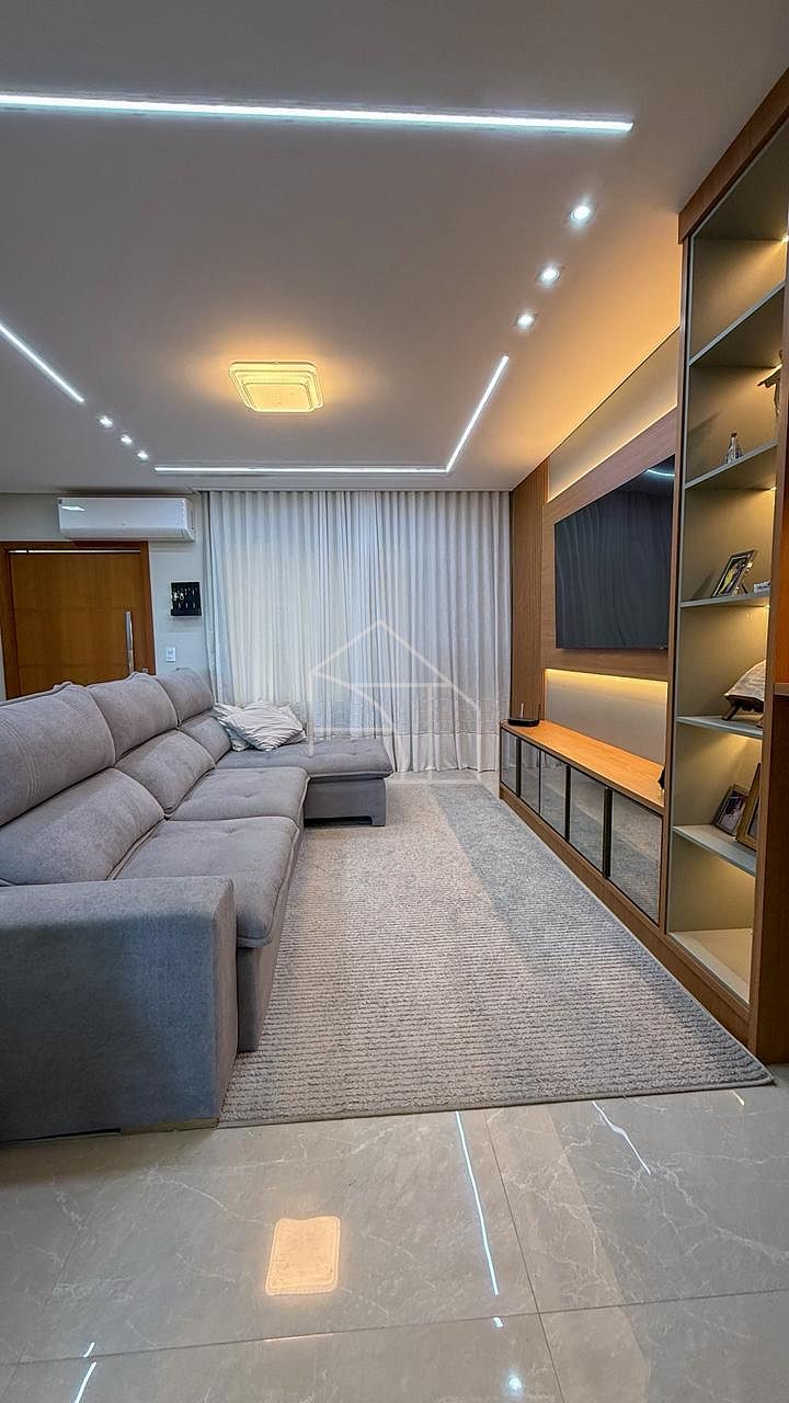 Casa, 3 quartos, 196 m² - Foto 1
