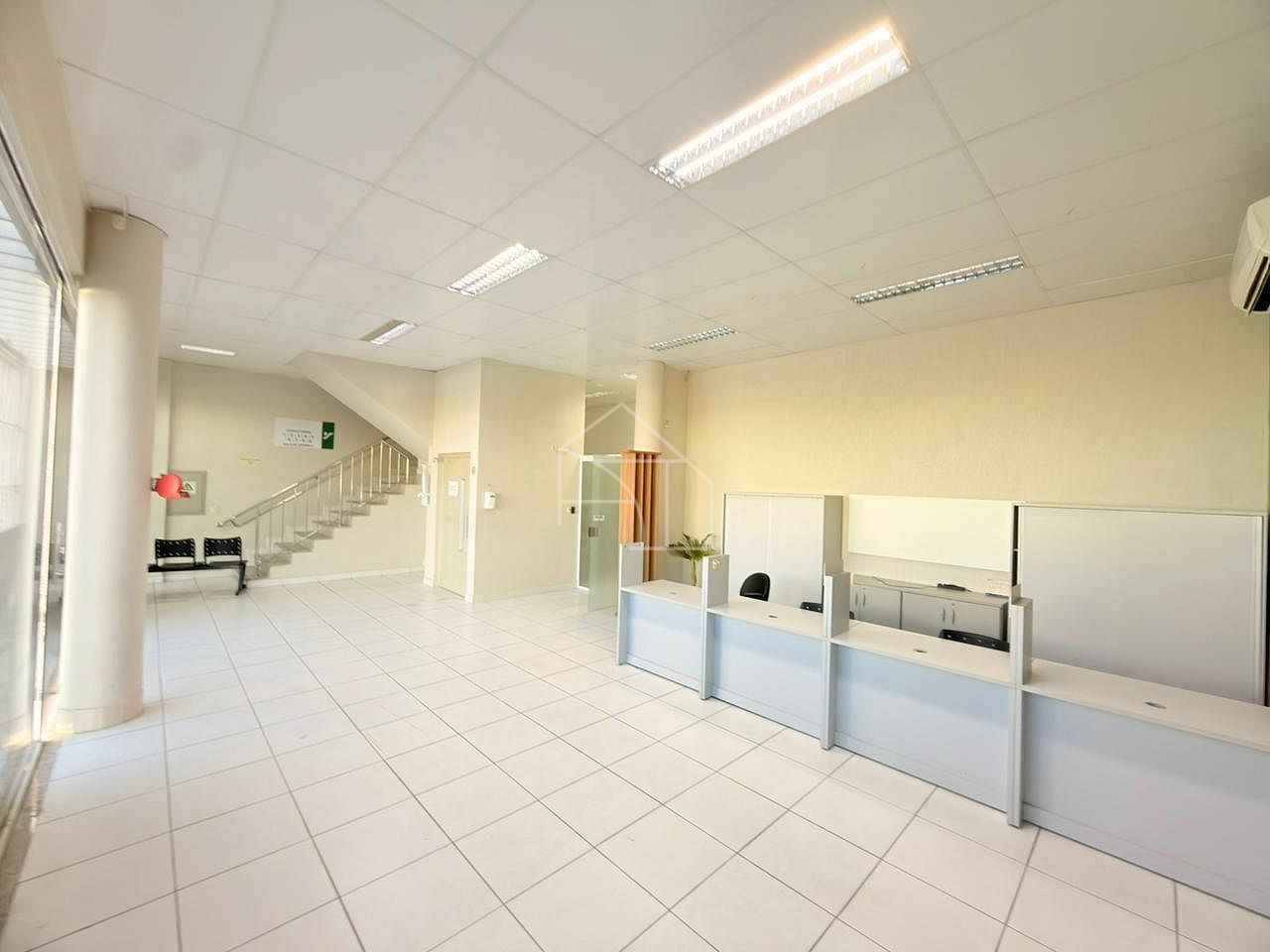 Loja-Salão, 330 m² - Foto 3