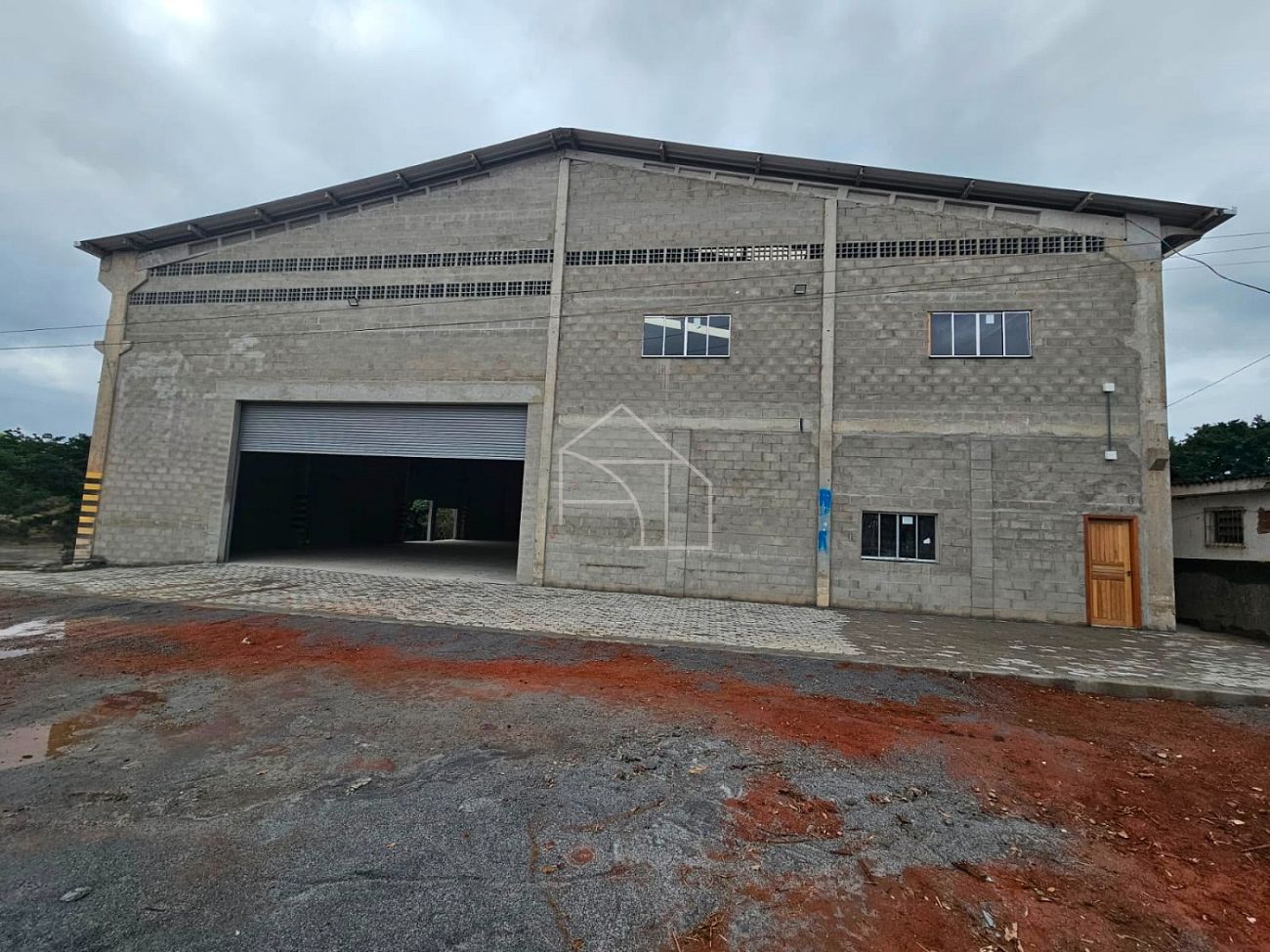 Depósito-Galpão, 1400 m² - Foto 1