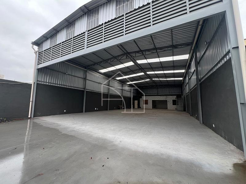 GALP�O/LOJA COM LOCALIZA��O PRIVILEGIADA � AV. NORTE SUL 1