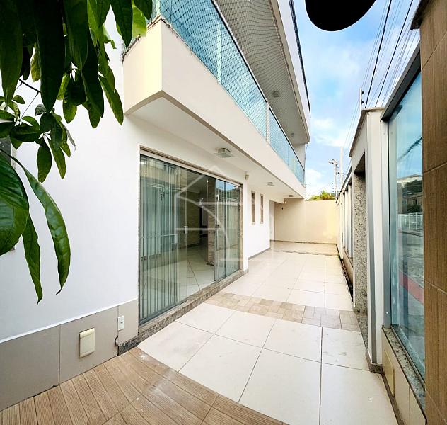 Triplex de esquina em Jardim Camburi | 206 m² | Potencial residencial e comercial — foto 2