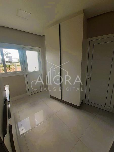 Uma residência que redefine luxo: 577m² de exclusividade, sofisticação e vista para o lago em condomínio fechado. — foto 21