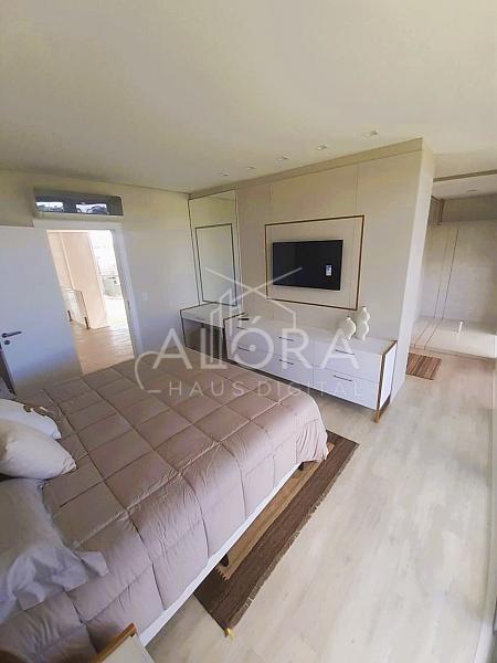 Uma residência que redefine luxo: 577m² de exclusividade, sofisticação e vista para o lago em condomínio fechado. — foto 12