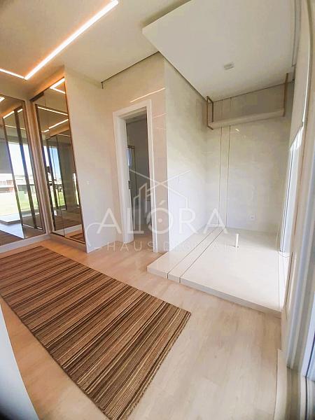 Uma residência que redefine luxo: 577m² de exclusividade, sofisticação e vista para o lago em condomínio fechado. — foto 14