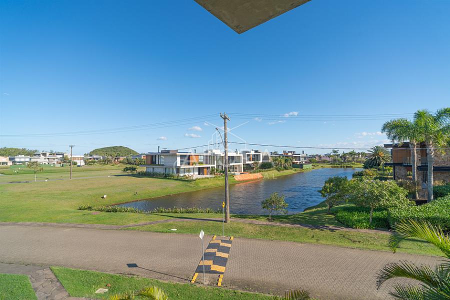 Viva o auge da sofisticação: uma residência que redefine o conceito de luxo em Torres. — foto 42