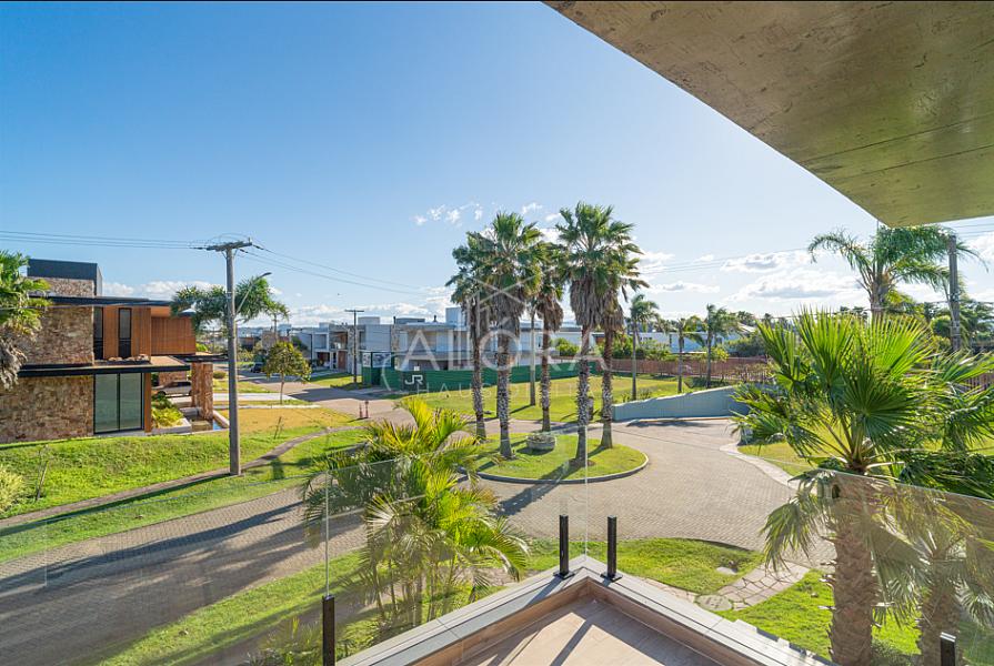 Viva o auge da sofisticação: uma residência que redefine o conceito de luxo em Torres. — foto 54